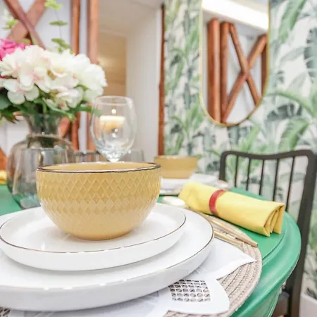 Lejlighed Golden Cage Chiado - Charm Historic And Cozy Lisboa