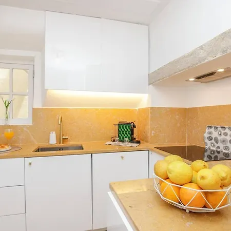 Golden Cage Chiado - Charm Historic And Cozy Lejlighed *