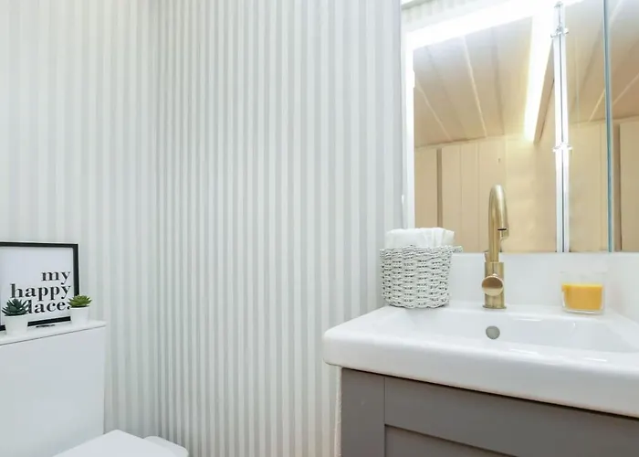 Golden Cage Chiado - Charm Historic And Cozy Appartement Lisboa
