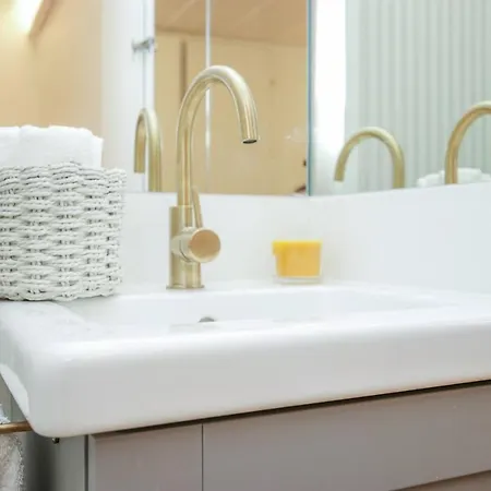 Golden Cage Chiado - Charm Historic And Cozy Apartmán *