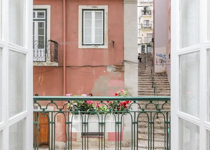 Golden Cage Chiado - Charm Historic And Cozy Lizbona