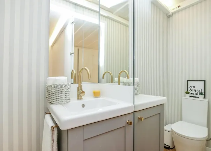 Apartament Golden Cage Chiado - Charm Historic And Cozy Lizbona