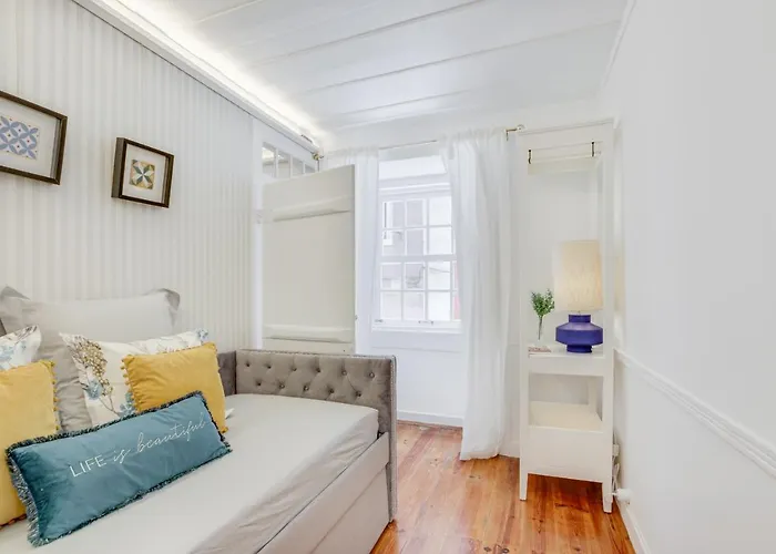 Golden Cage Chiado - Charm Historic And Cozy * Lizbona