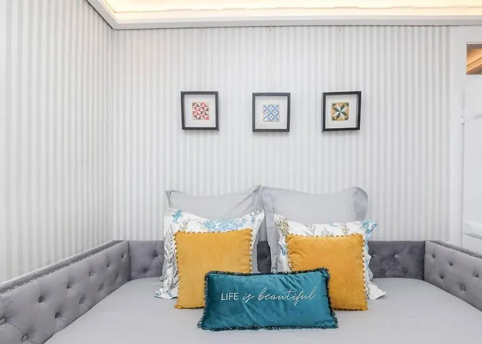Golden Cage Chiado - Charm Historic And Cozy Apartmán Lisboa