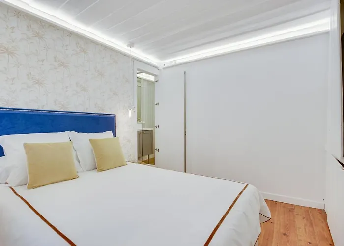 Golden Cage Chiado - Charm Historic And Cozy Apartmán Lisboa